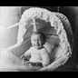 thumbnail Bébé dans berceau (flou)