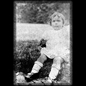 thumbnail Fillette au bord du chemin