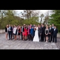 thumbnail Les mariés entourés des frères et soeurs et des cousins