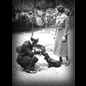 thumbnail Henri et Geneviève avec un chien