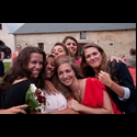 thumbnail Anne-Sophie avec la gerbe de la mariee entourée de Camille, Blandine, Louise, Caroline et Marguerite