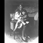 thumbnail Yvonne ENAULT née LECORNU avec Francette et Claude